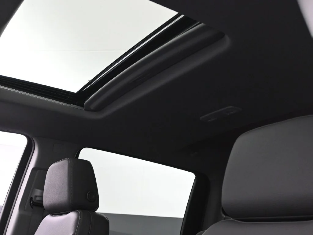 Used 2025 Red Chevrolet RST image 22