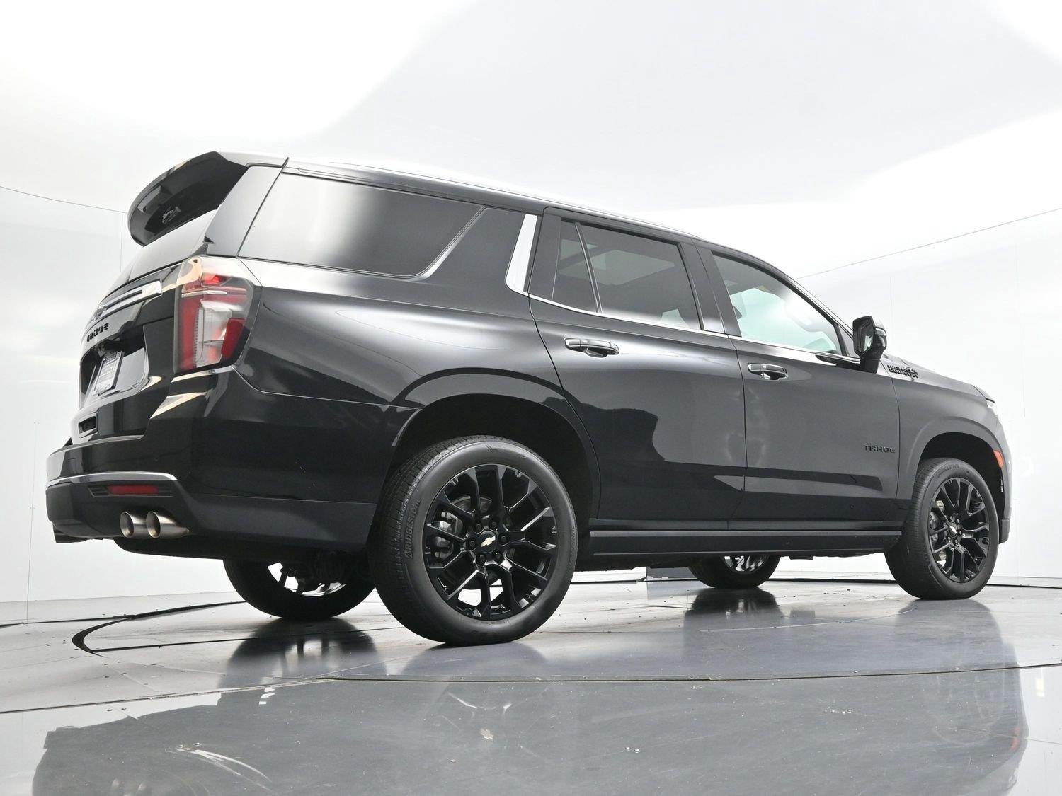 Used 2023 BLACK Chevrolet High Country image 51