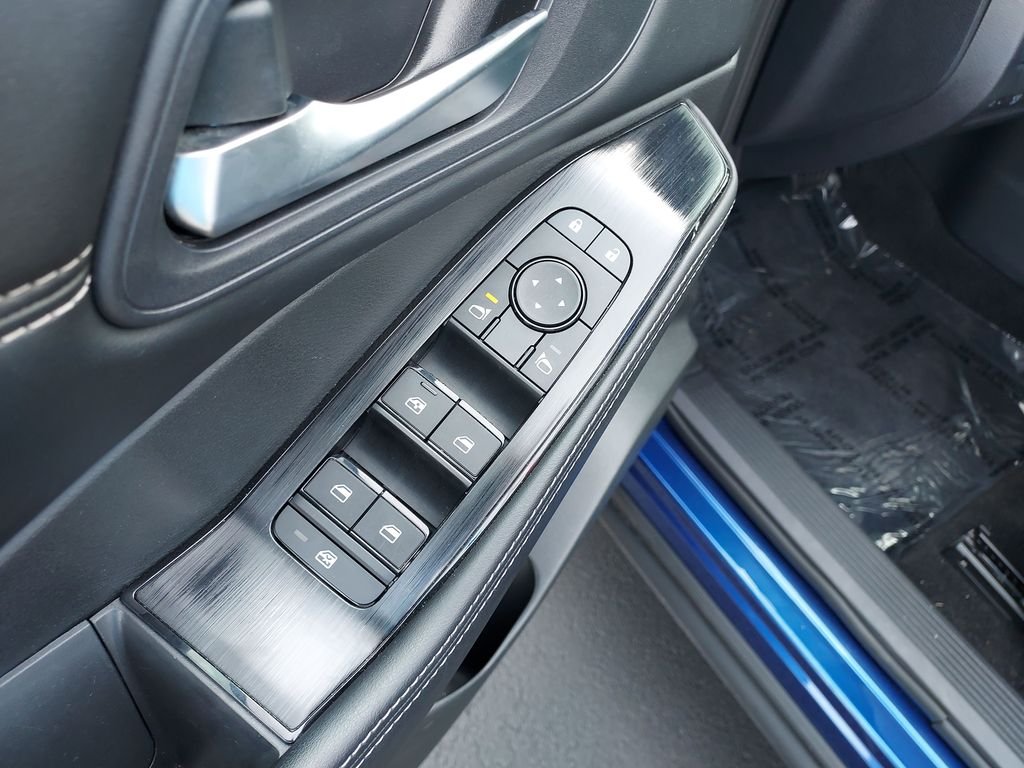 Used 2023 Blue Nissan SV image 11