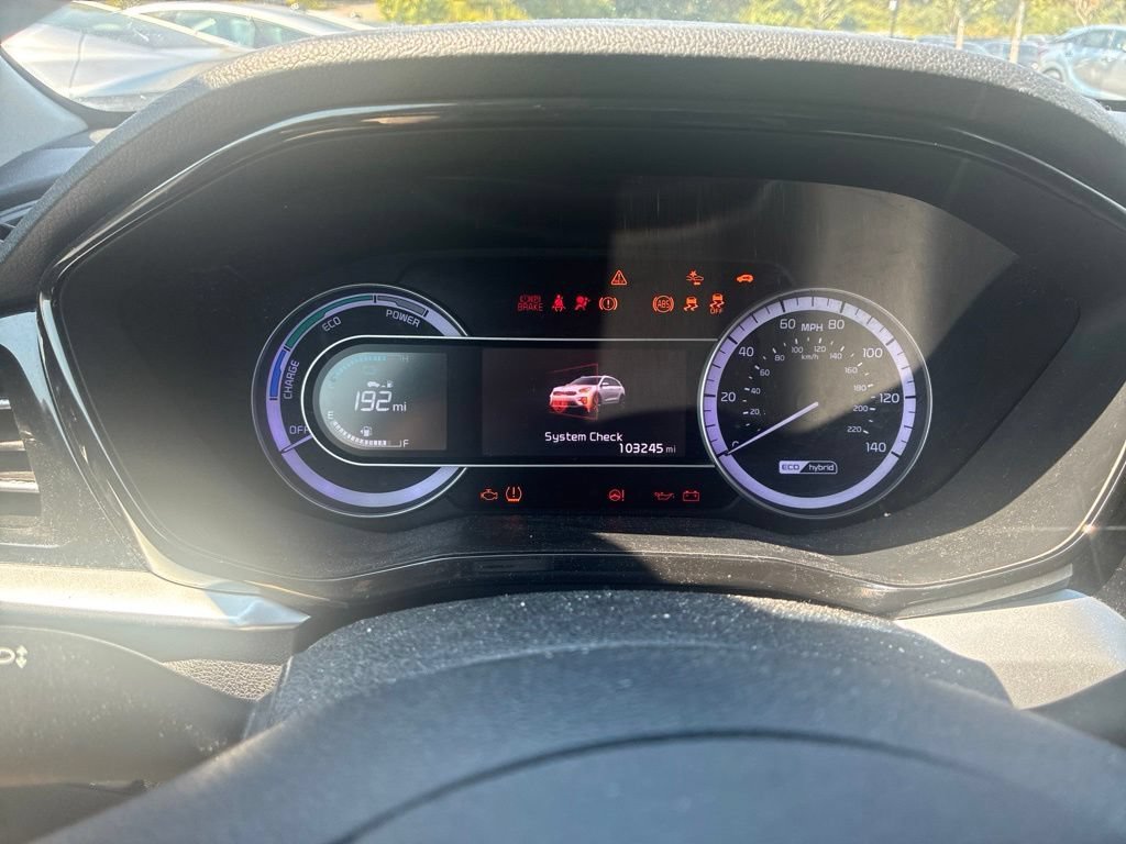 Used 2020 Silky Silver Kia LX image 6