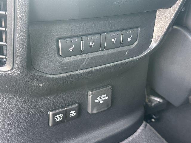 Certified Used 2025 MAGNETIC GRAY MET. Toyota  image 19