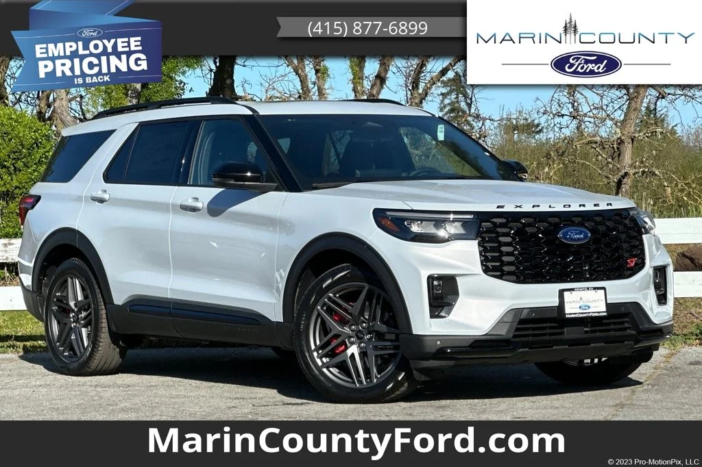 2026 Ford Explorer ST 4WD's photo