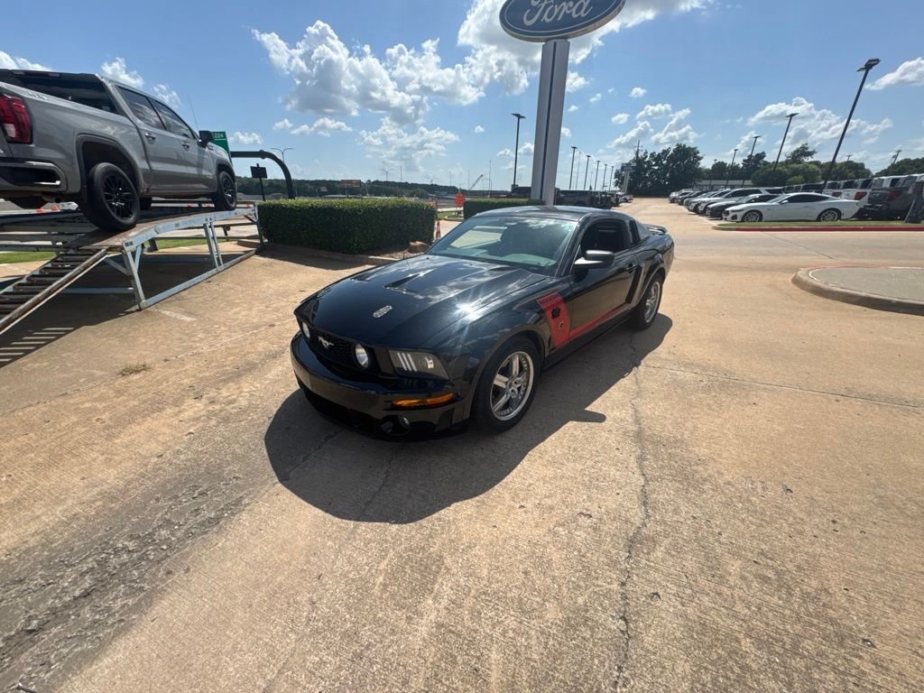 Used 2006 Black Clearcoat Ford GT Premium image 3