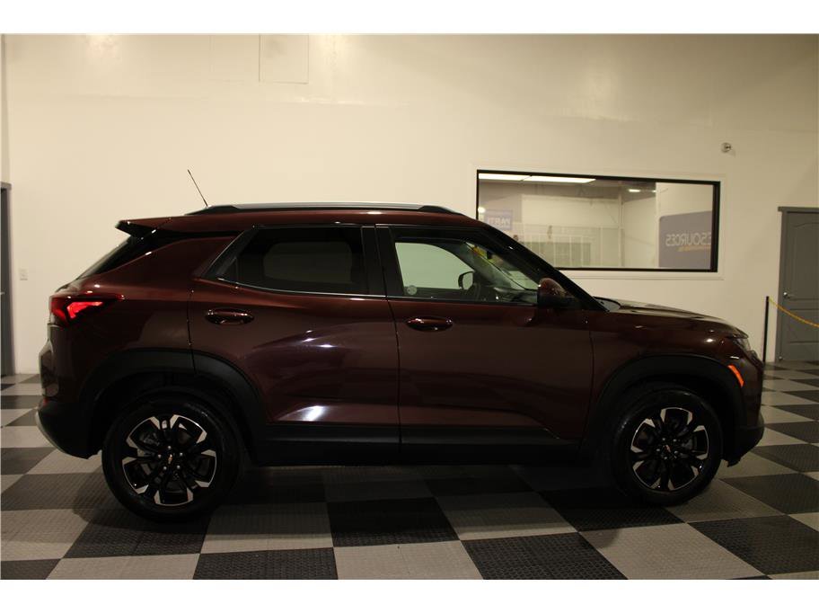 2023 Chevrolet Trailblazer LT photo 3