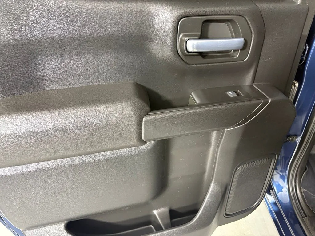 Used 2021 Blue Chevrolet LT image 39