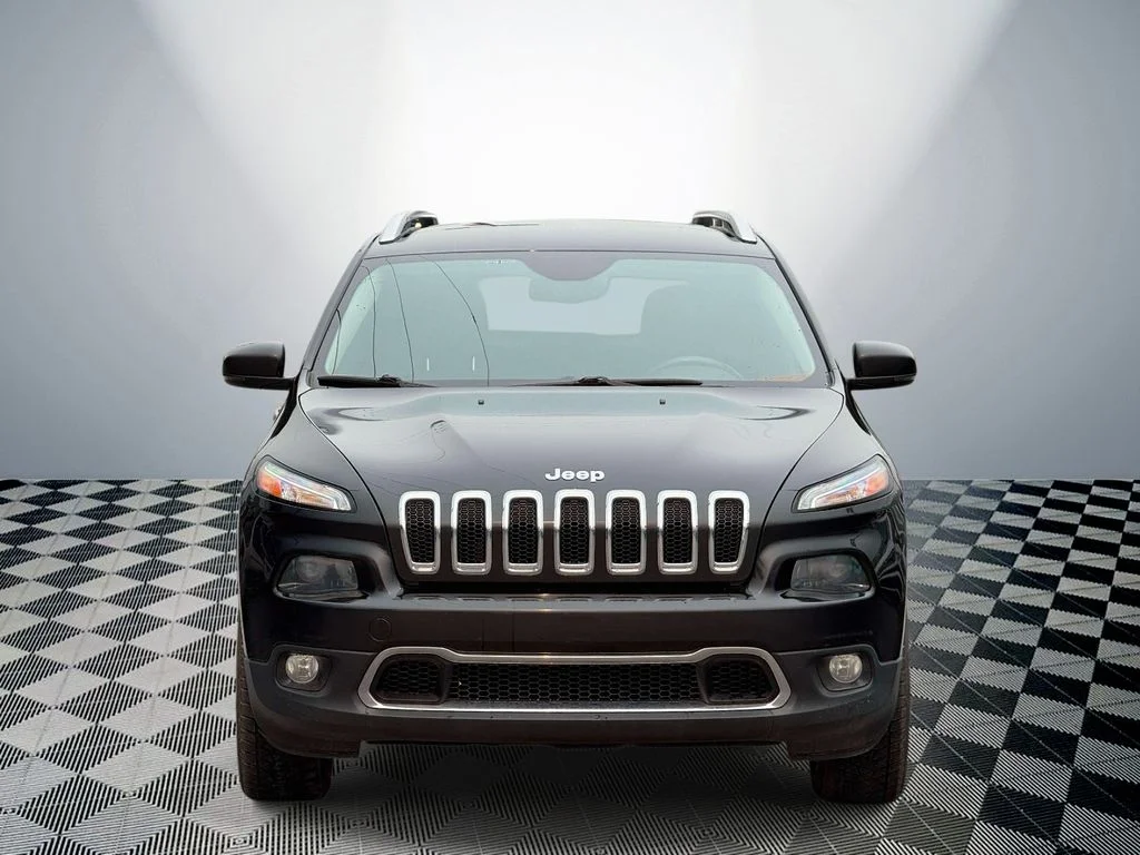 Used 2014 Jeep Cherokee Limited with VIN 1C4PJMDB3EW290379 for sale in Pinckney, MI