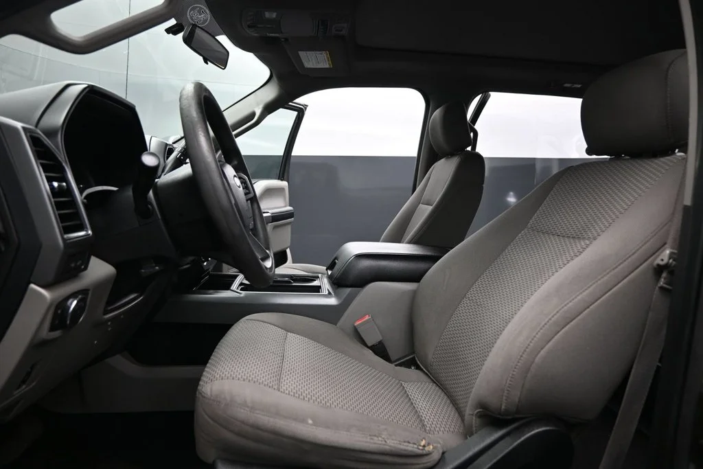 Used 2019 Gray Ford XLT image 9