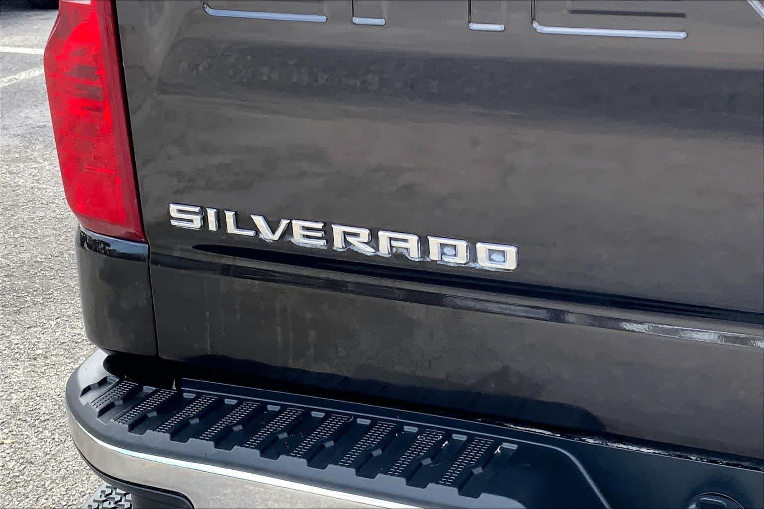 Used 2019 Havana Brown Metallic Chevrolet LT image 27