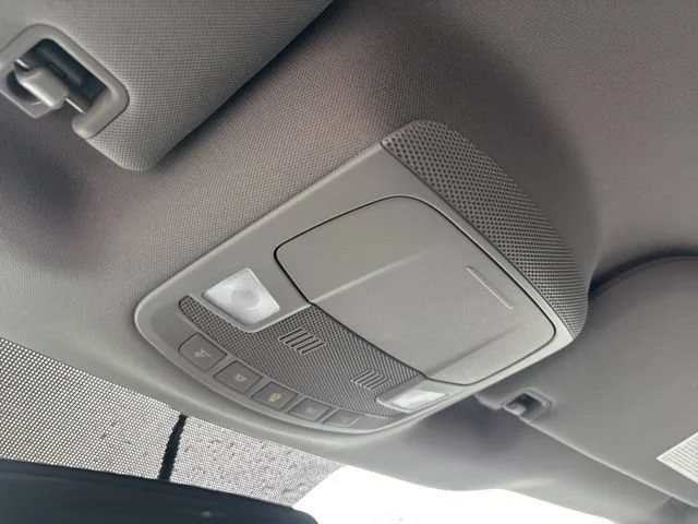 Used 2017 Oxford White Ford XLT image 32