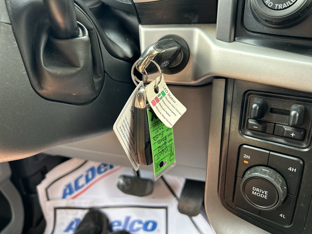 Used 2022 Silver Ford XLT image 27