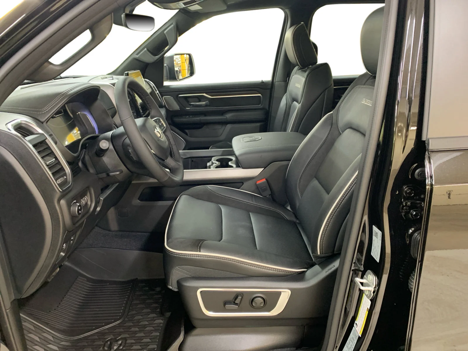 New 2026 Diamond Black Crystal Pearl Ram Laramie image 10