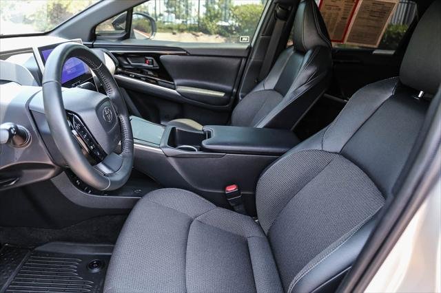 Certified Used 2023 ELEMENTAL SILVER Toyota  image 23