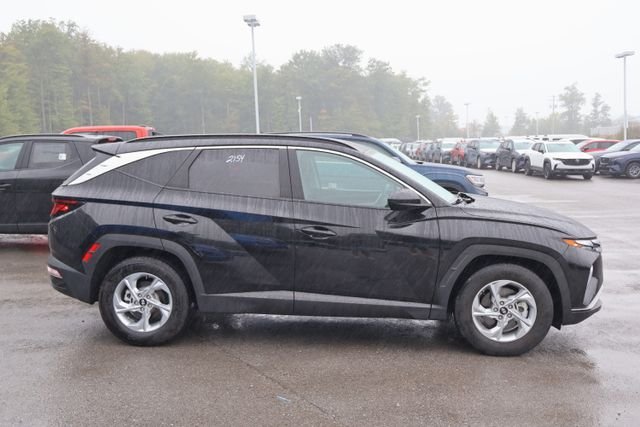 Used 2024 Black Hyundai SEL image 7
