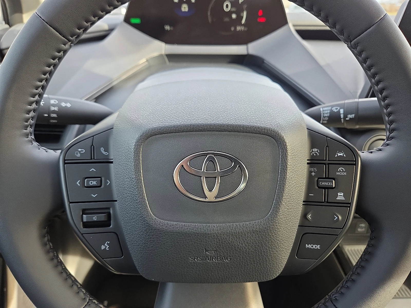 2026 Toyota Prius LE - Photo 14