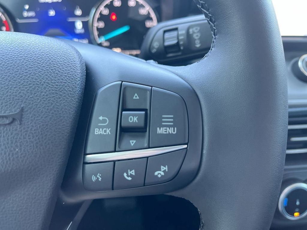 Used 2024 Green Ford Lariat image 27