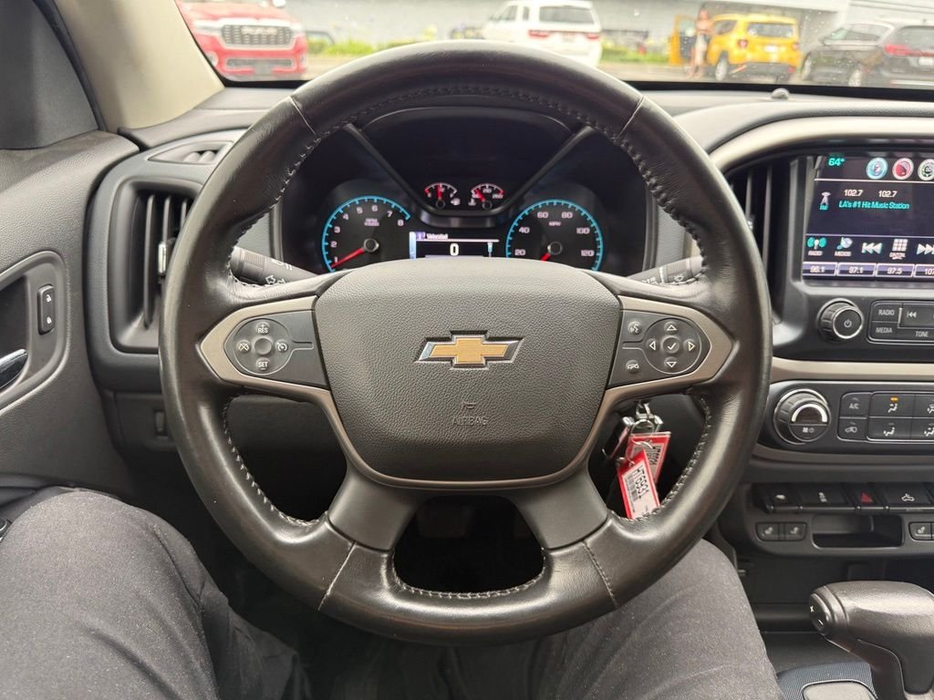 Used 2016 Summit White Chevrolet Z71 image 6