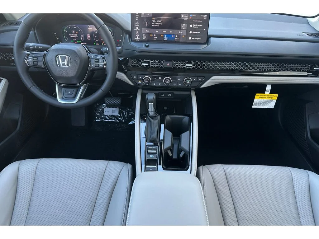 New 2026 Platinum White Pearl Honda Touring image 16