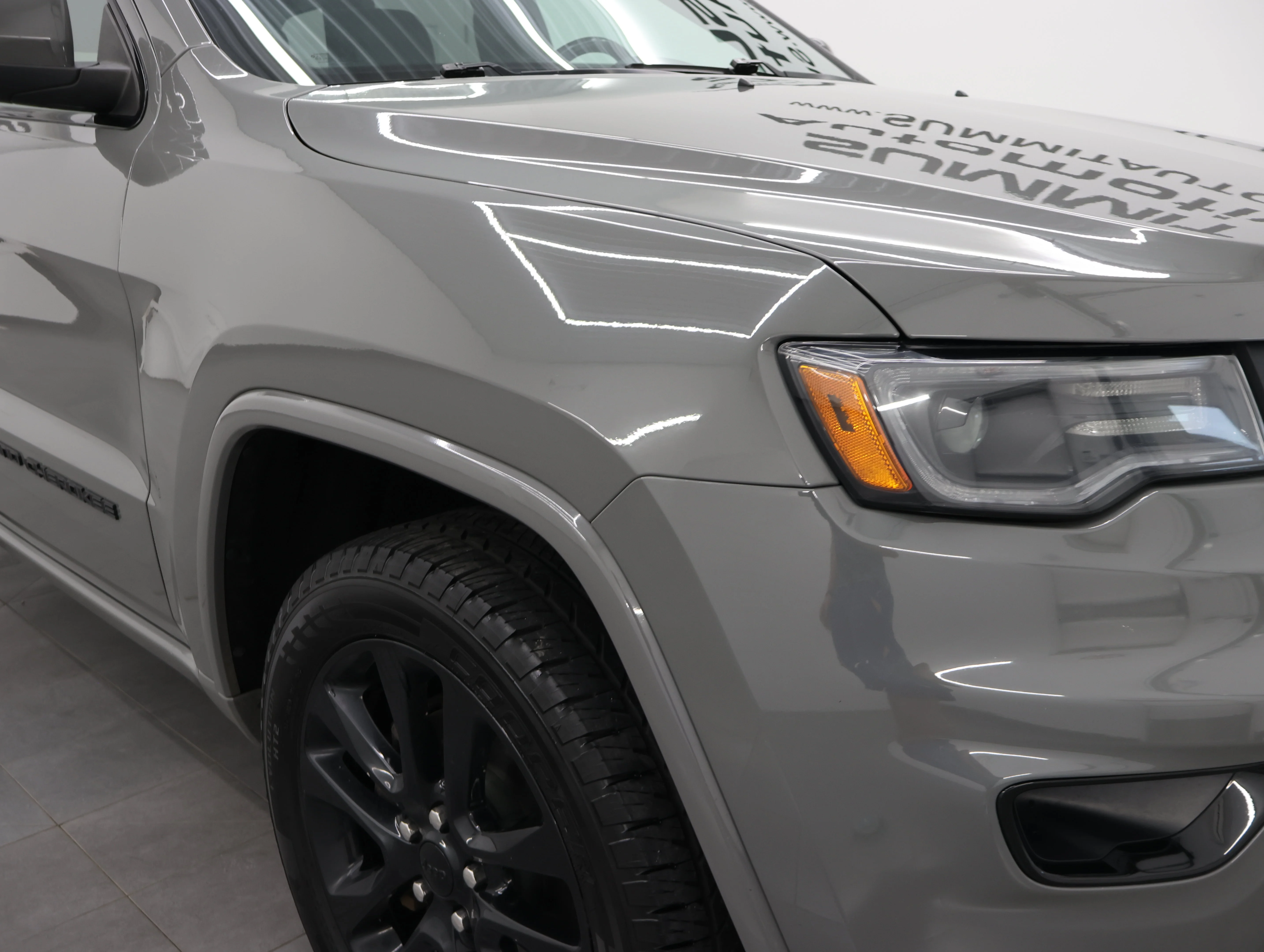 Used 2020 Sting-Gray Clearcoat Jeep Altitude image 23