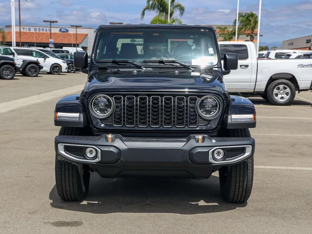 New 2026 Black Clear-Coat Exterior Paint Jeep 85th Anniversary Edition image 9