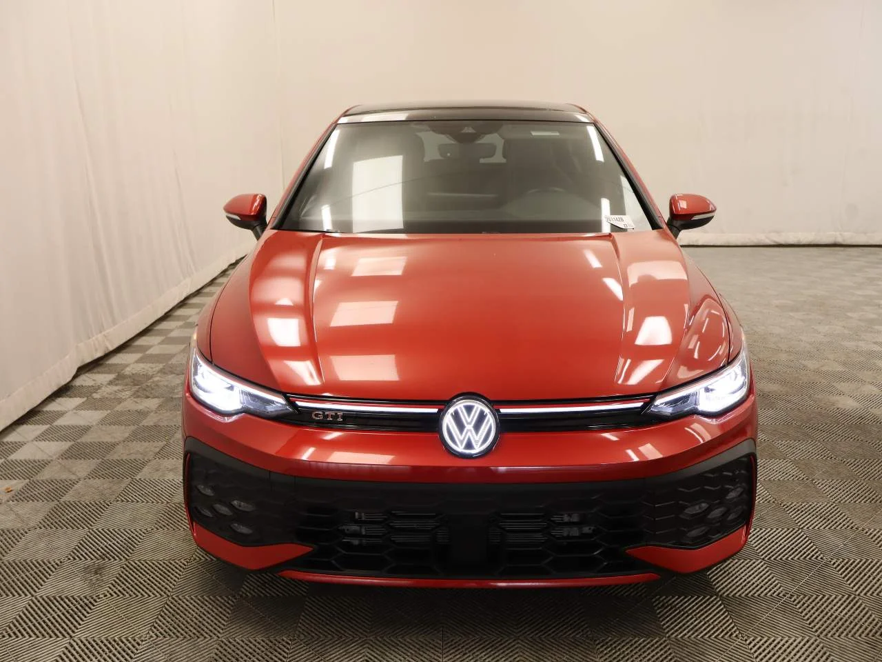 Certified Used 2025 Kings Red Metallic Volkswagen SE image 4