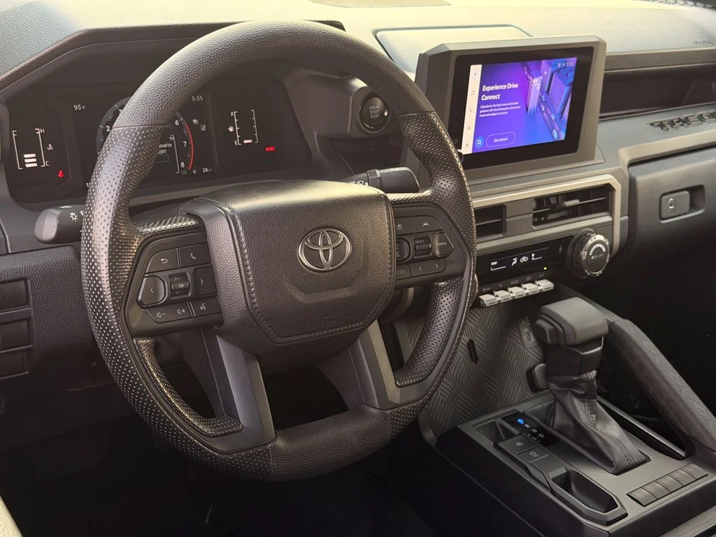 Used 2024  Toyota SR image 13