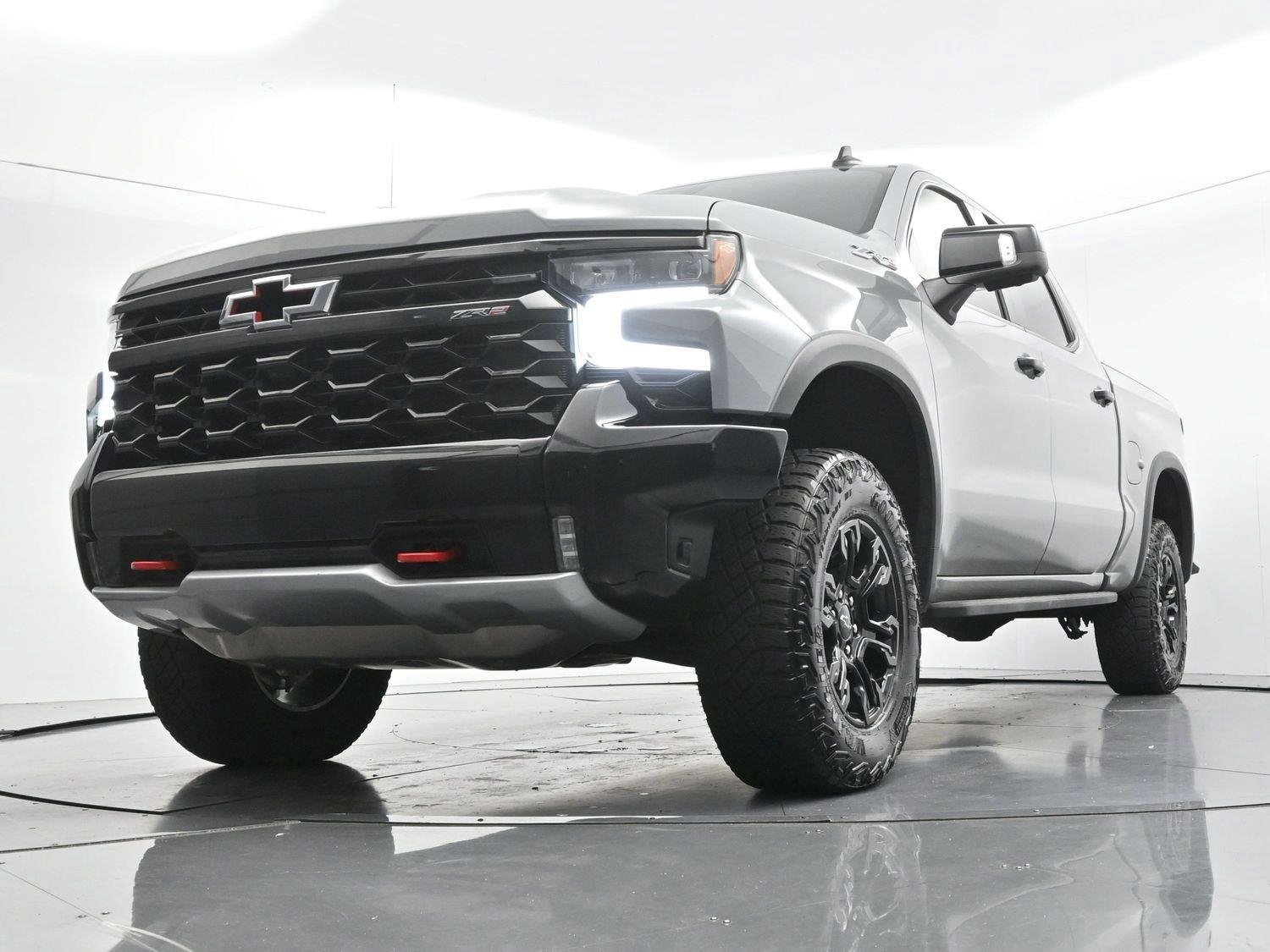 Used 2024 Slate Gray Metallic Chevrolet ZR2 image 44