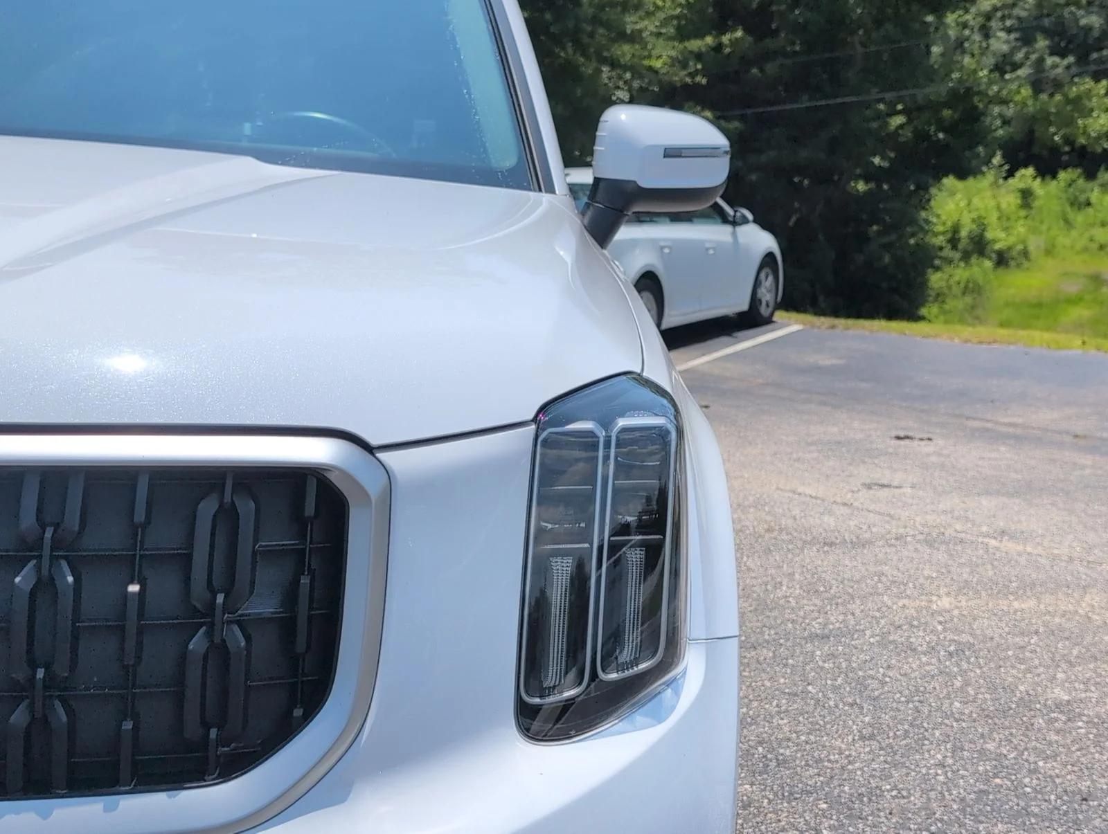 Used 2024 White Kia EX image 12