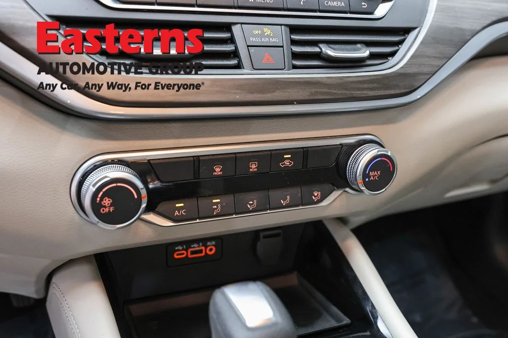 Used 2023 Red Nissan 2.5 SV image 20