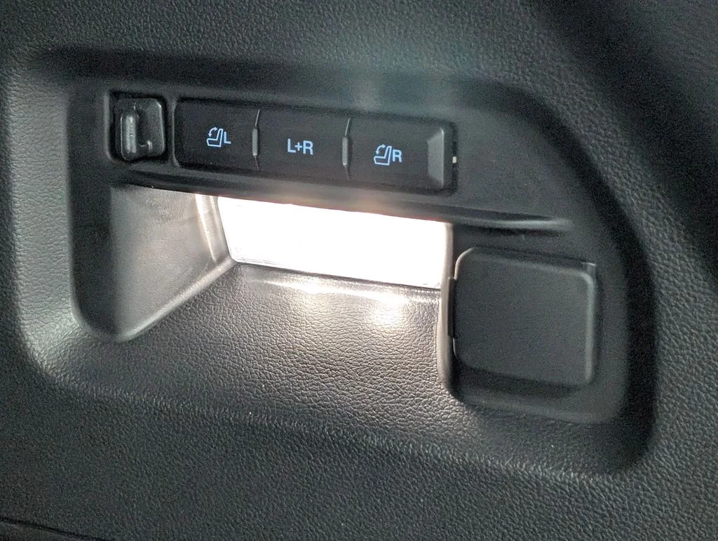 New 2026 Agate Black Metallic Ford Platinum™ image 22