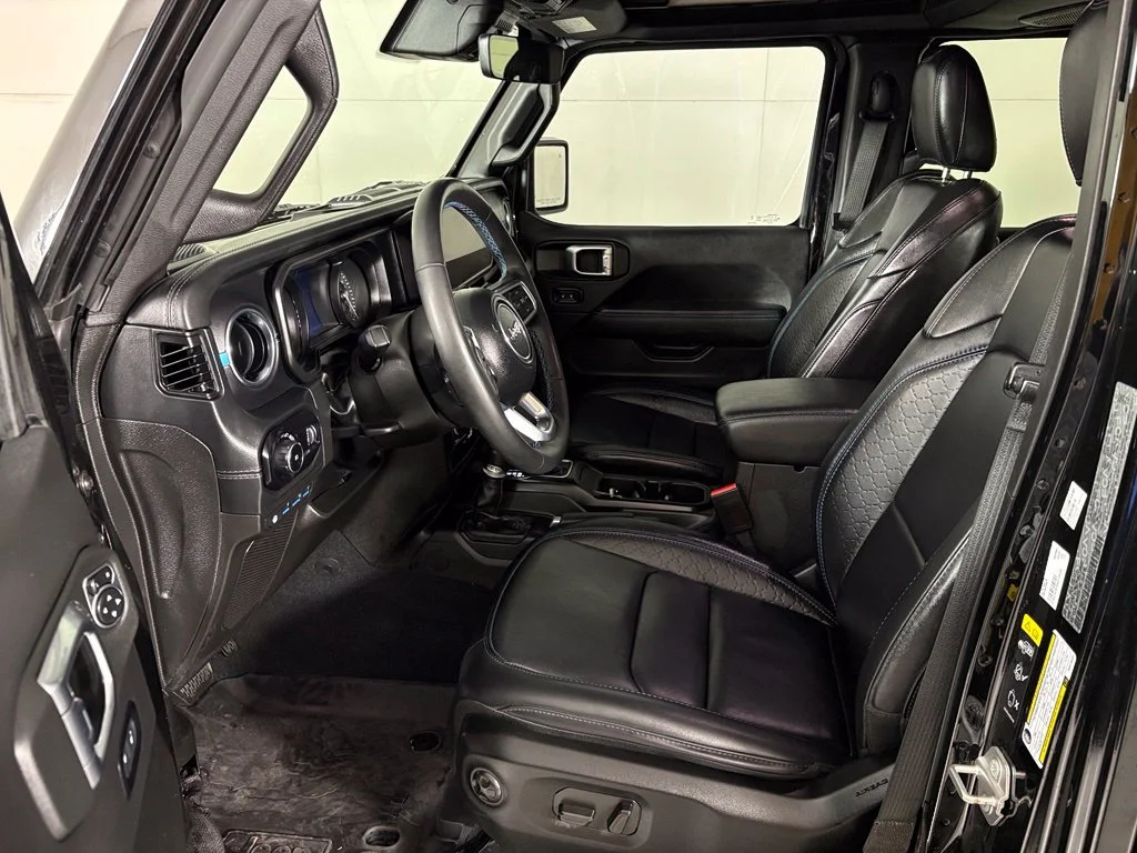 Used 2024 Black Jeep High Altitude 4xe image 15