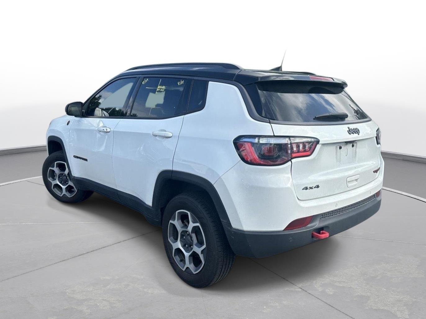 Used 2022 Bright White Clearcoat Jeep Trailhawk image 8