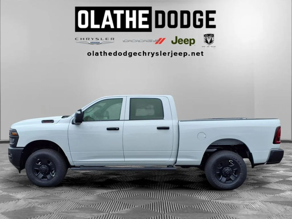 New 2026 Bright White Clearcoat RAM Tradesman image 18