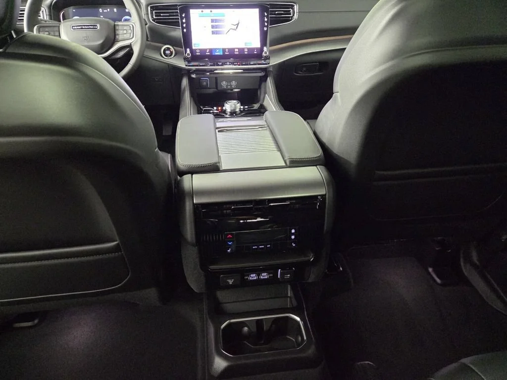 New 2026 High Gloss Black Exterior Paint Jeep Limited Altitude image 26