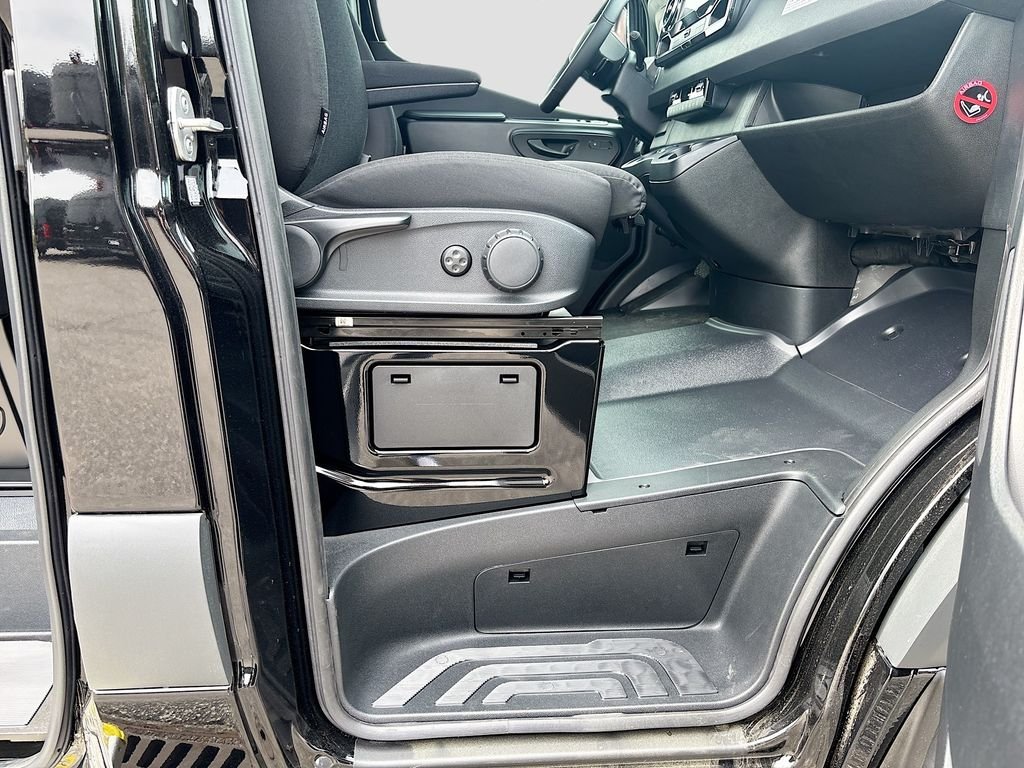 New 2026  Mercedes-Benz Passenger 170 WB image 25