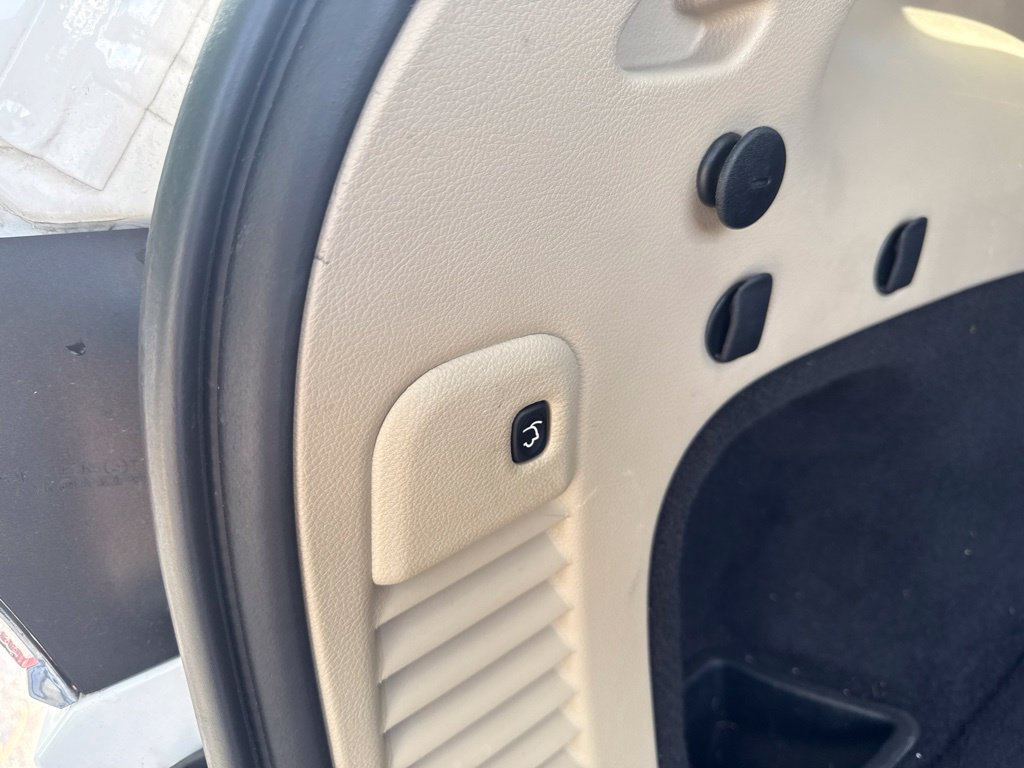 Used 2020 White Jeep Limited image 14