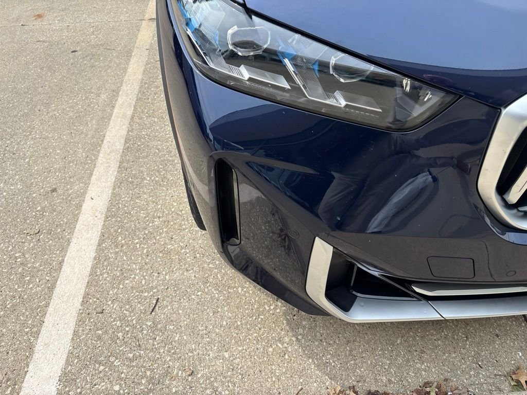 Used 2025 Tanzanite Blue II Metallic BMW xDrive40i image 3
