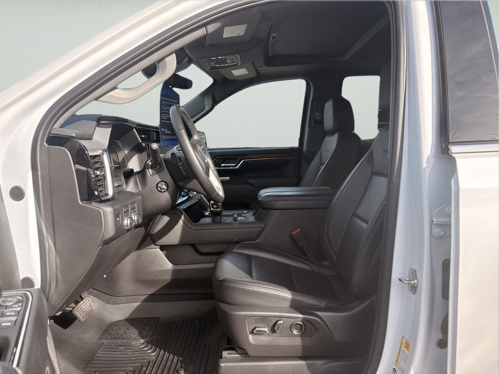 Certified Used 2025 White Frost Tri-Coat GMC Denali image 9