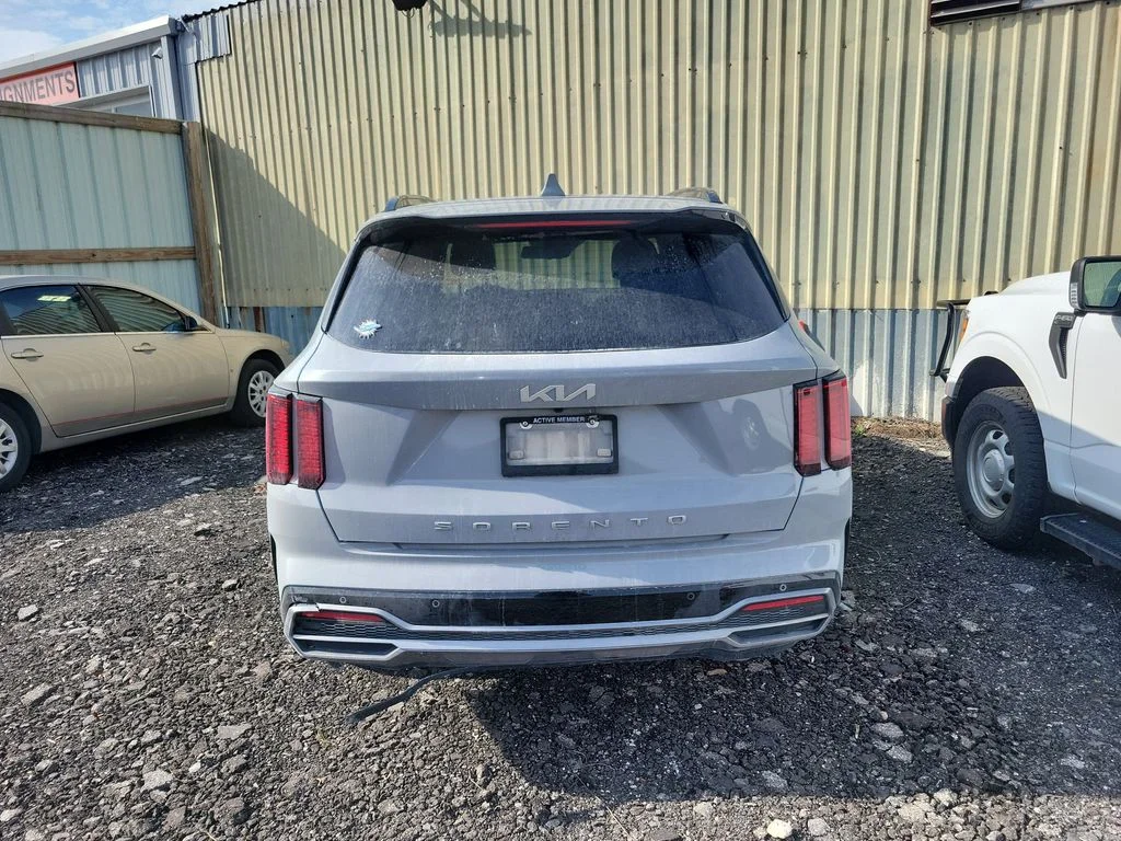 Used 2022 Gray Kia EX image 5