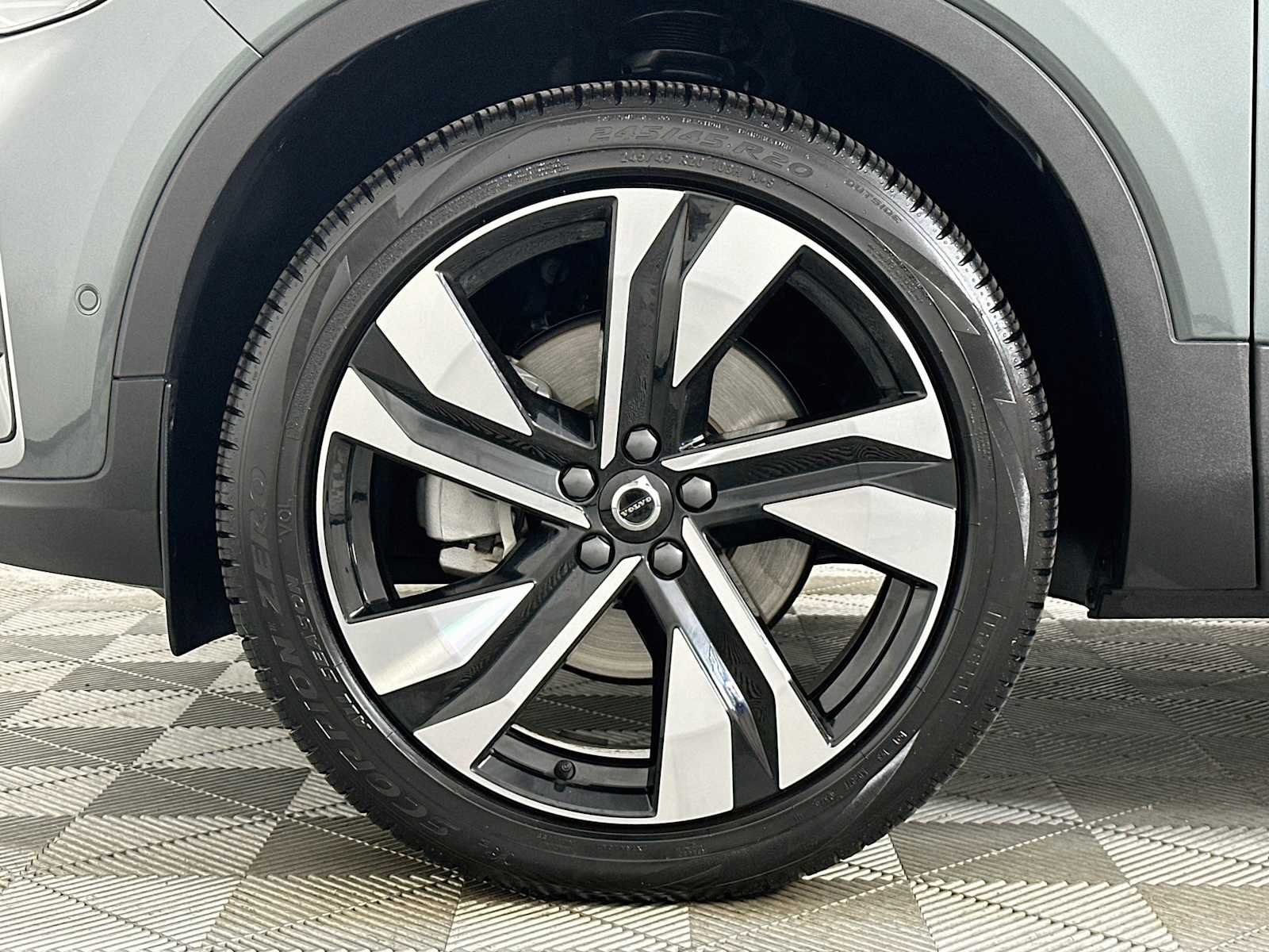 2026 Volvo XC40 Ultra - Photo 30