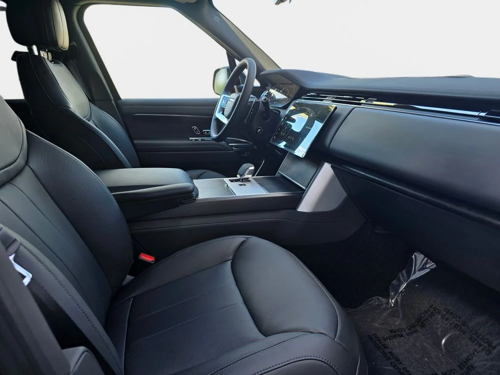 New 2026 Carpathian Grey LAND ROVER SE 7 Seats image 10