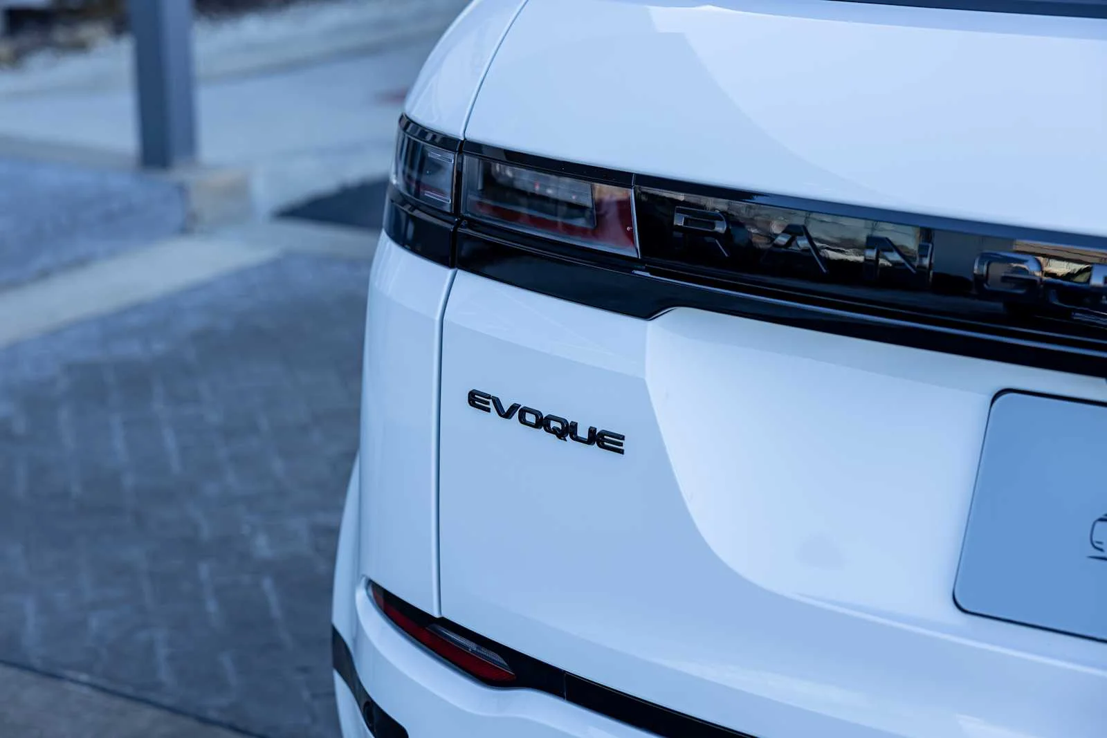 2026 Land Rover Range Rover Evoque Dynamic SE - Photo 33