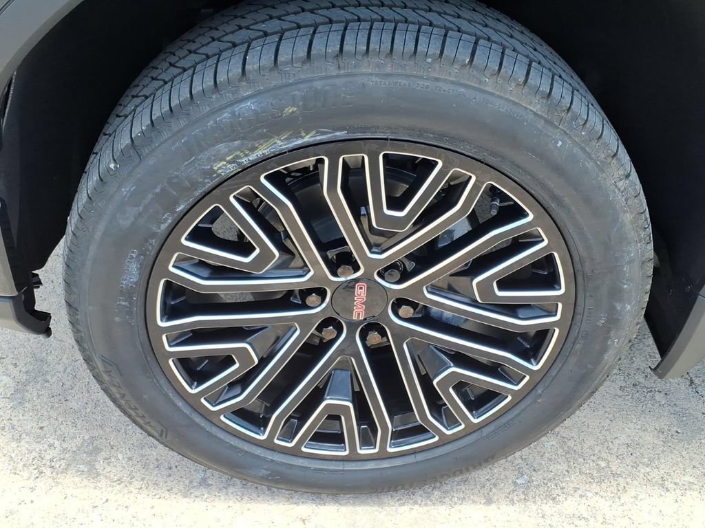 2026 GMC Sierra 1500 Denali - Photo 9