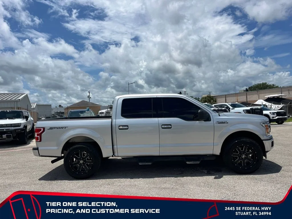 Used 2019  Ford XL image 8