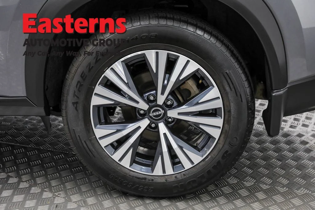 Used 2023 Gray Nissan SV image 33