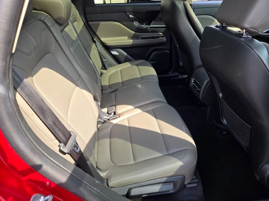 Used 2025 Red Lincoln Premiere image 11