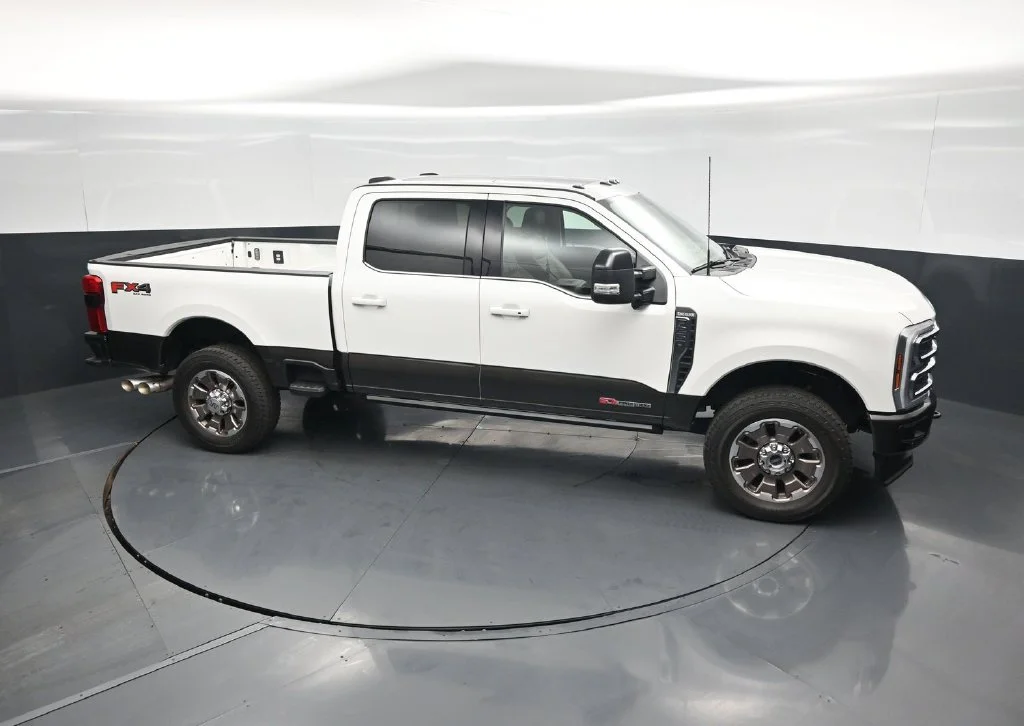 Used 2025 White Ford King Ranch image 53