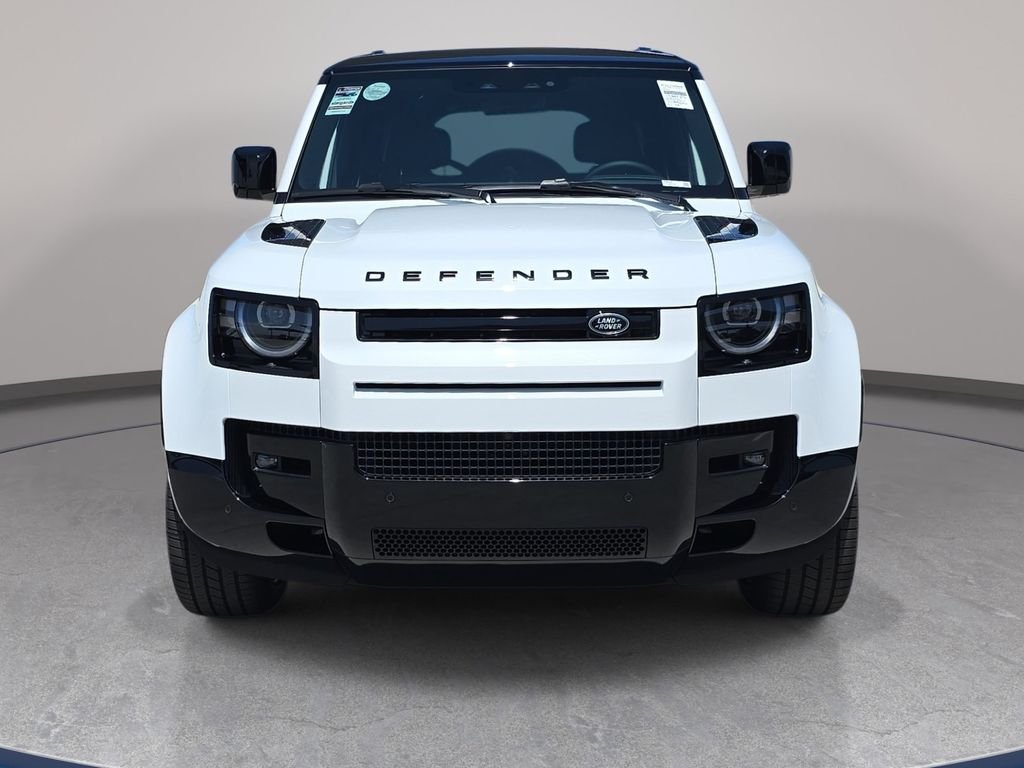 New 2026 Fuji White Land Rover V8 image 2