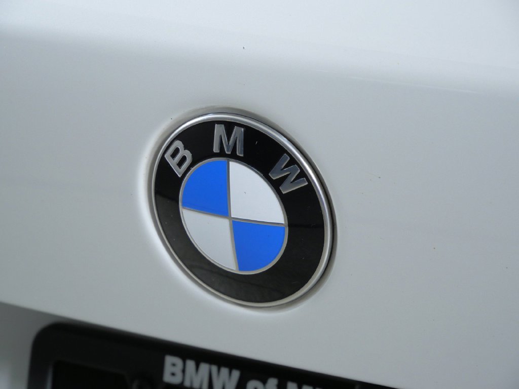 Certified Used 2024 Mineral White Metallic BMW xDrive40i image 14
