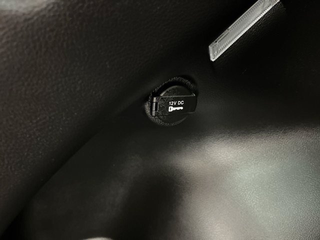 Used 2022 Diamond Black Crystal Pearlcoat Jeep Latitude Lux image 28