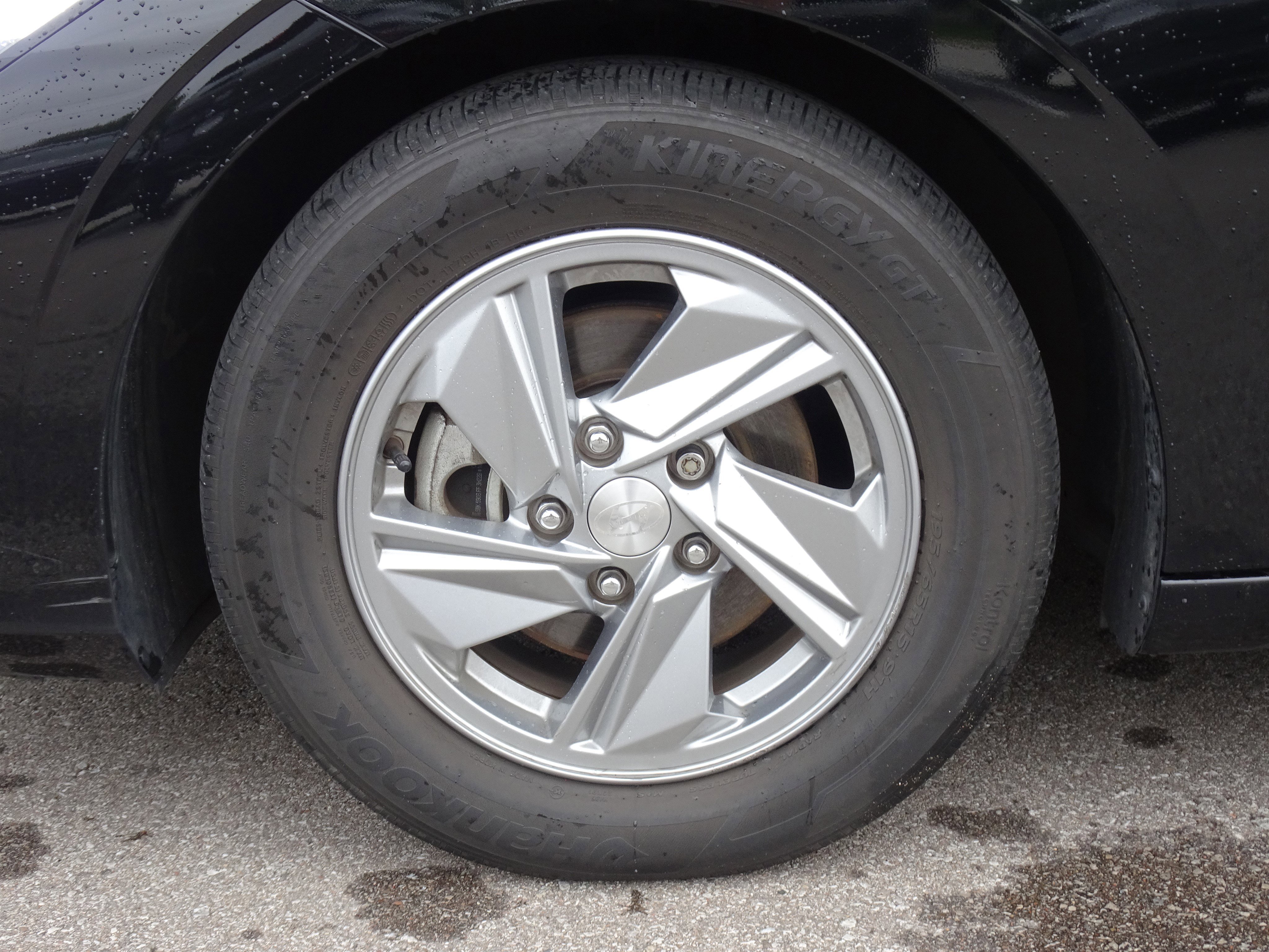 Certified Used 2024 Abyss Black Hyundai SE image 24